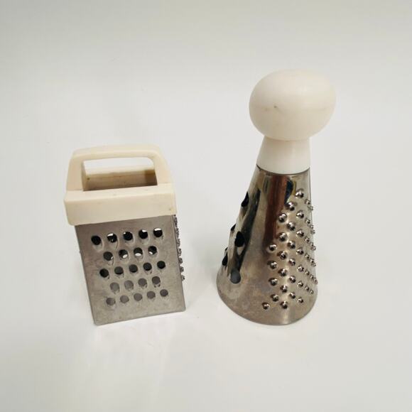 Mini cheese graters set of 2 - Picture 5 of 7